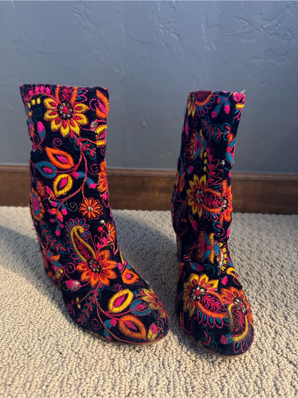 Embroidered Floral Velvet Ankle Boots - Multicolor